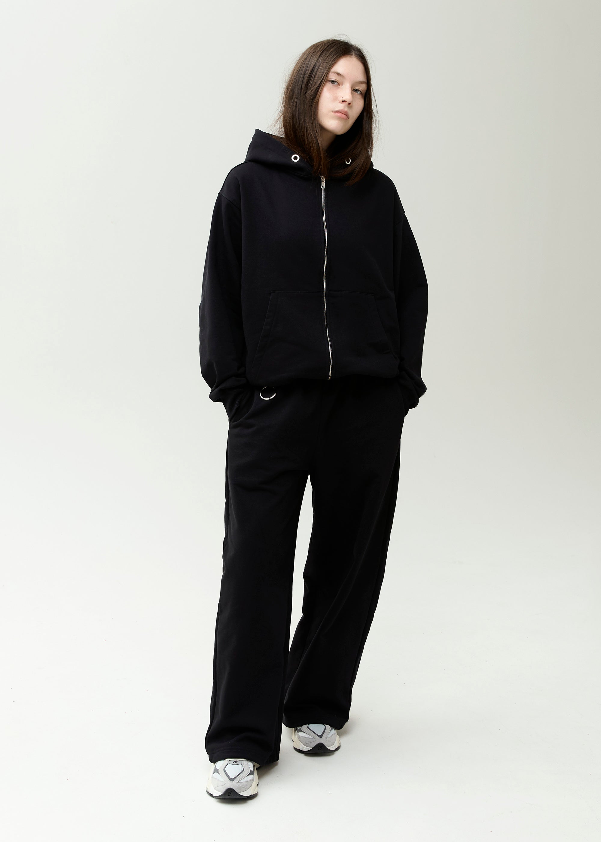 BASIC black zipped hoodie