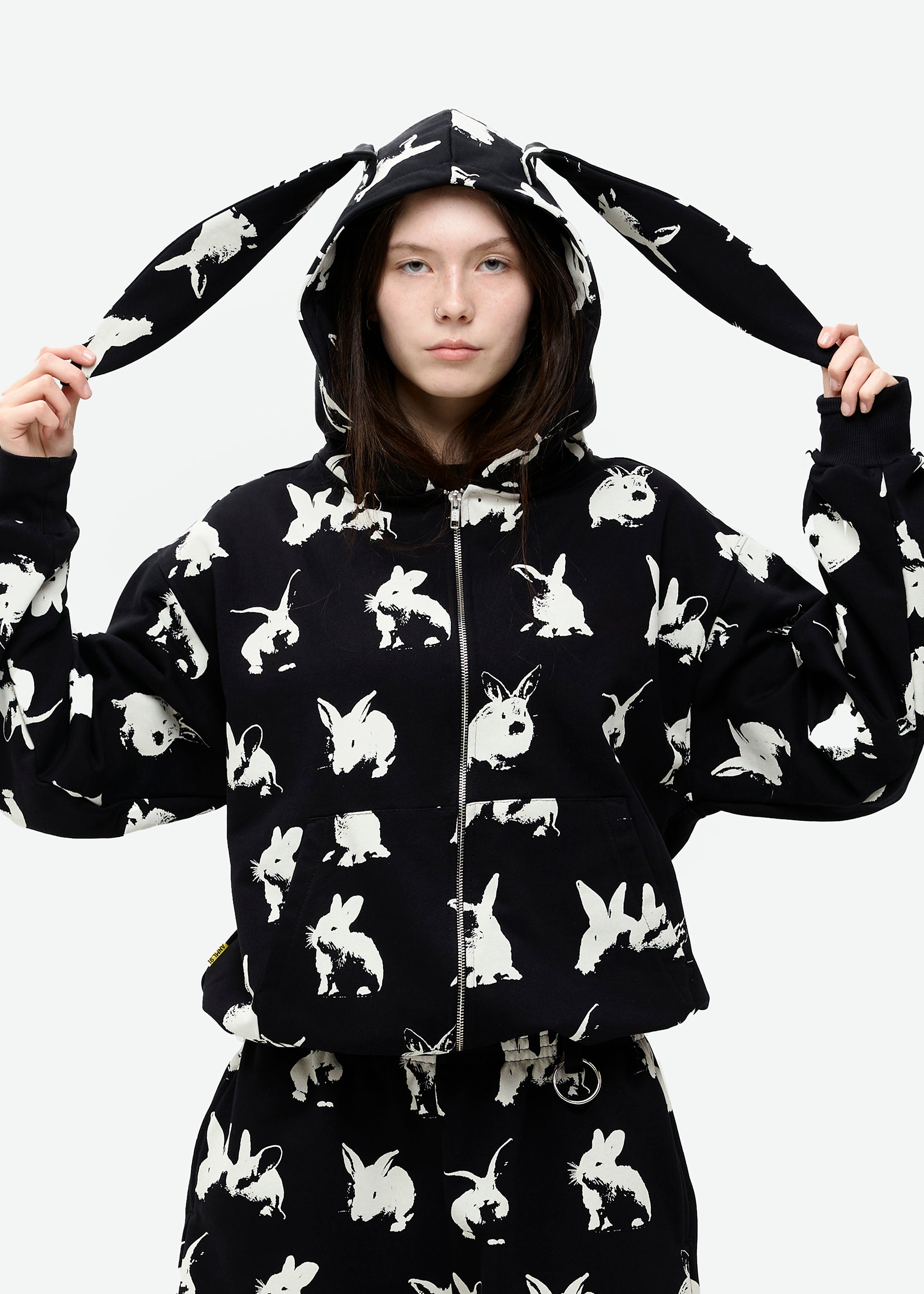 RABBIT zipped hoodie
