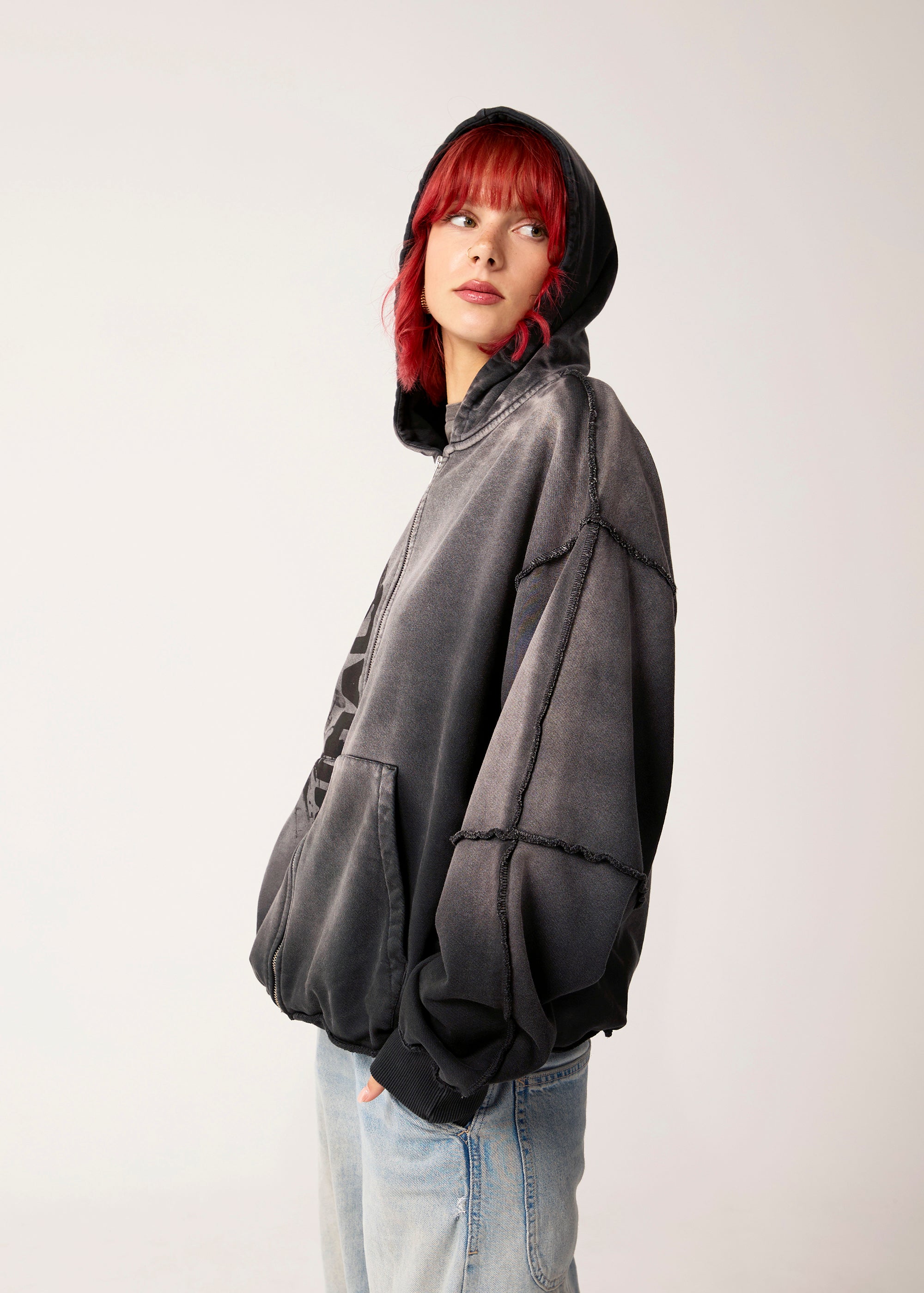 PERFORMANCE washed zipped hoodie