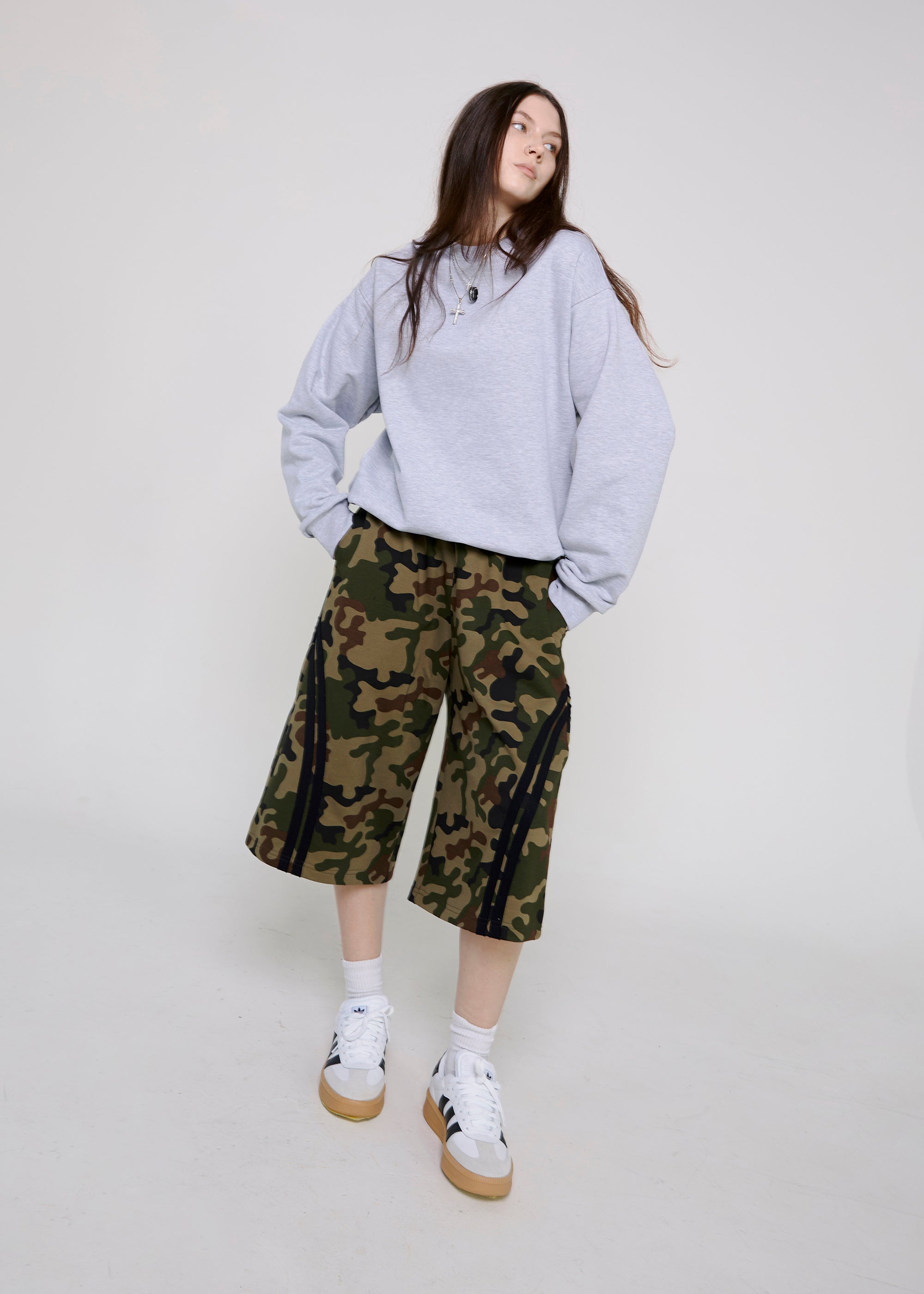 BASIC melange crewneck