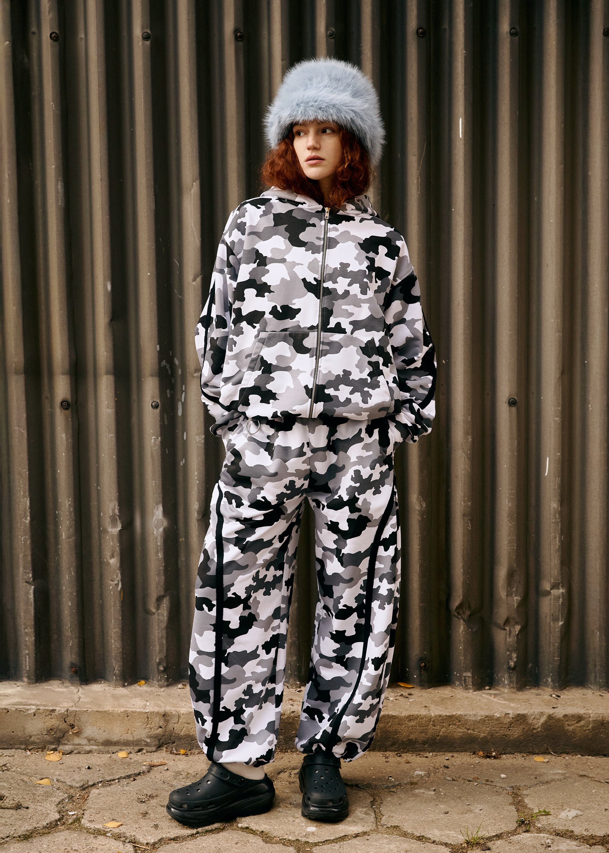 BUBBLE SNOW ARMY sweatpants