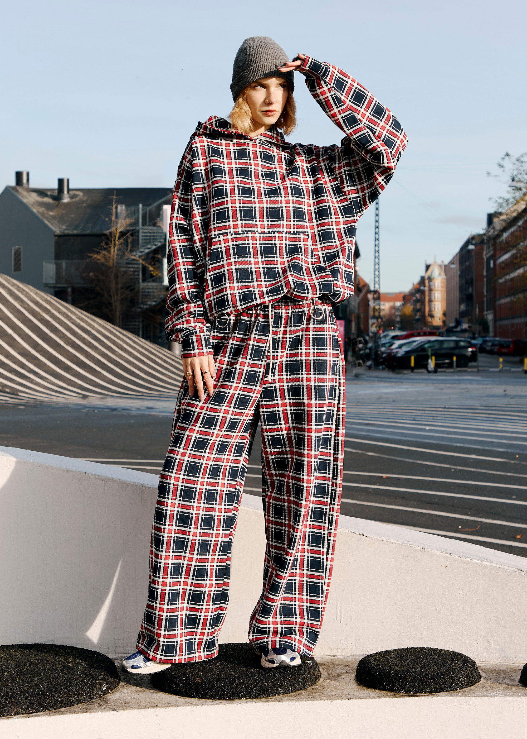 BUBBLE TARTAN NAVY sweatpants